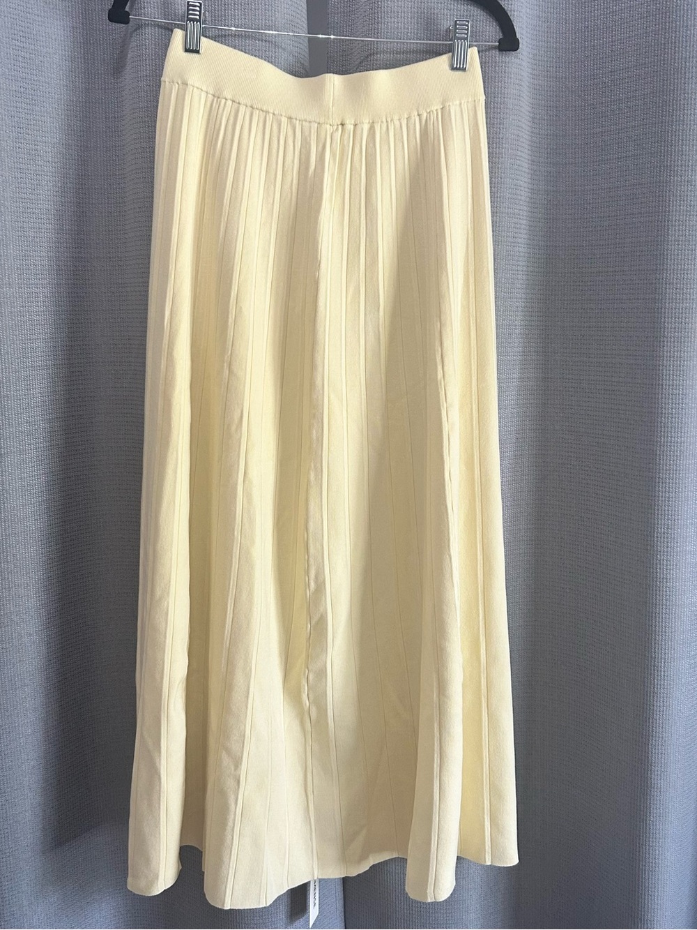 Commense Light Yellow Ribbed Knit Maxi Skirt - Picture 1 of 9